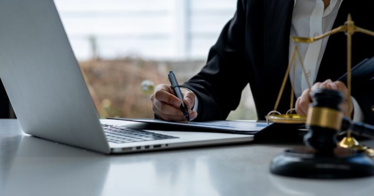 Get the Legal Support You Need From an Albuquerque Car Crash Lawyer at Buchanan Law Firm, LLC